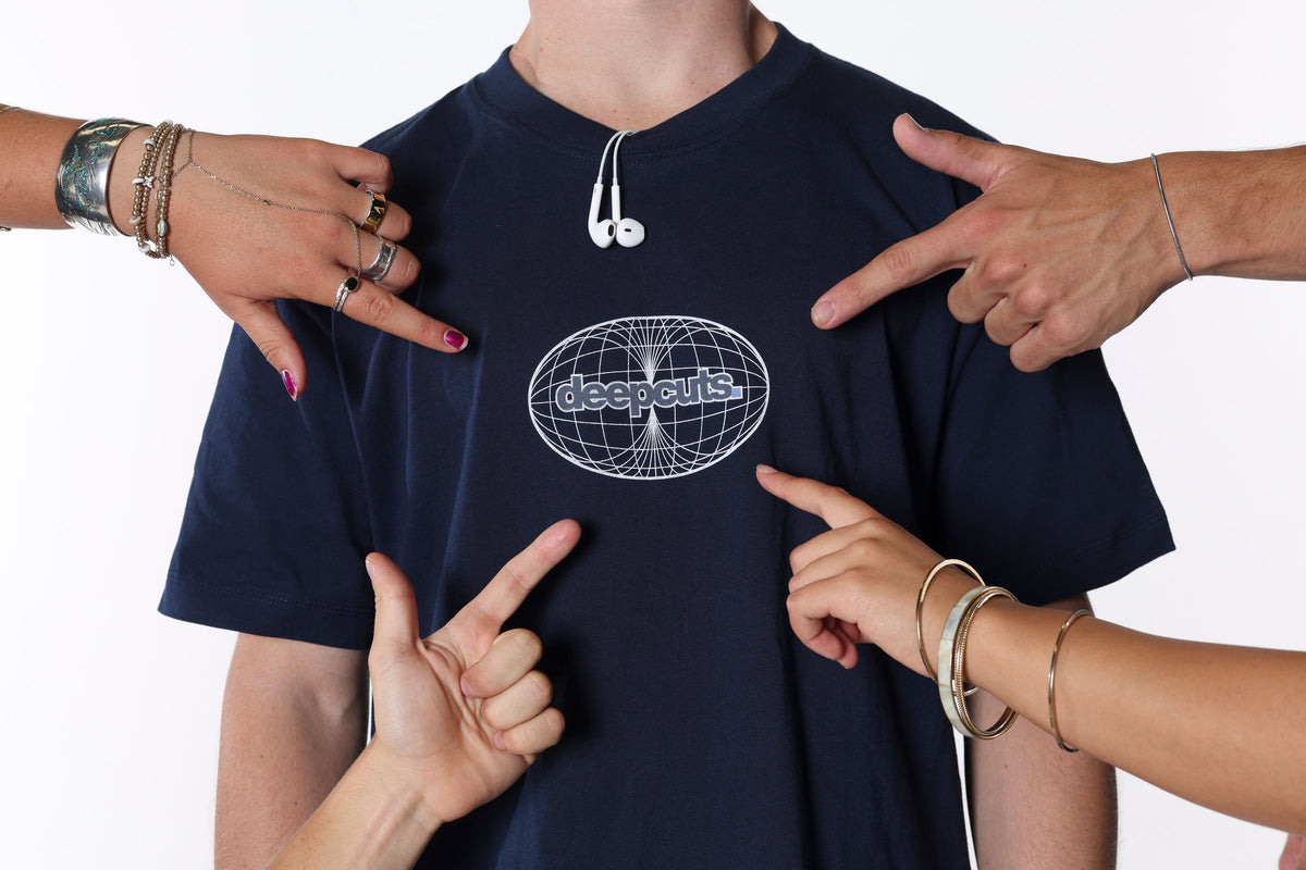 deepcuts essential tee